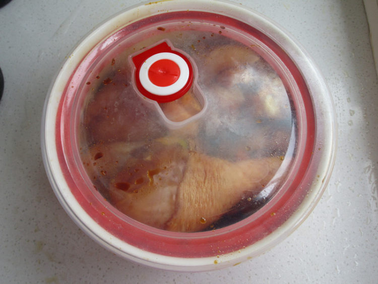 柠香苹果烤鸡腿步骤3