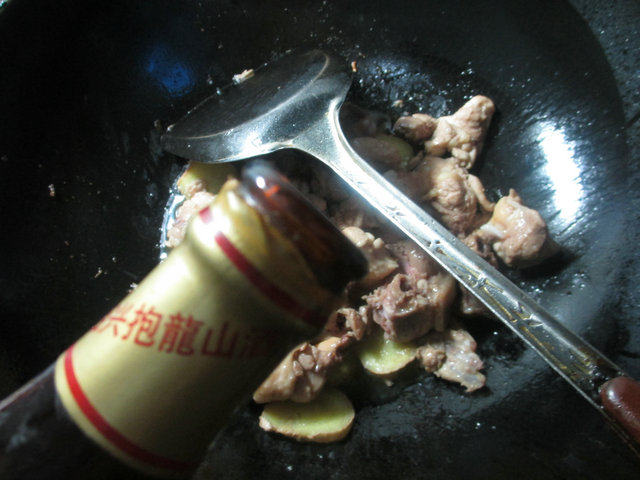 梅豆烧鸡块步骤4