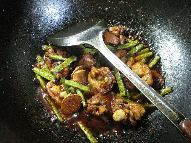 梅豆烧鸡块步骤12