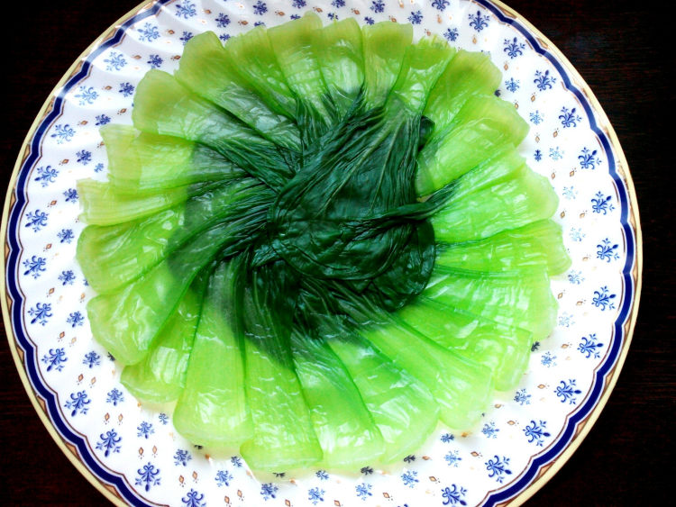 杏鲍菇炒鸡腿肉步骤2