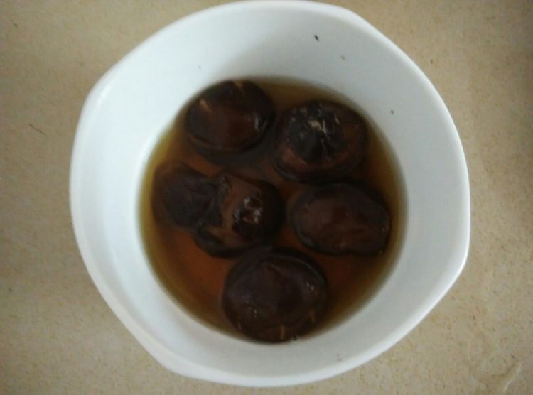 彩蔬鸡腿烩饭#新鲜从步骤2