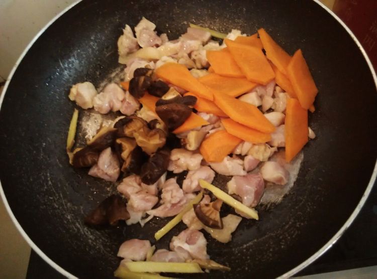 彩蔬鸡腿烩饭#新鲜从步骤8