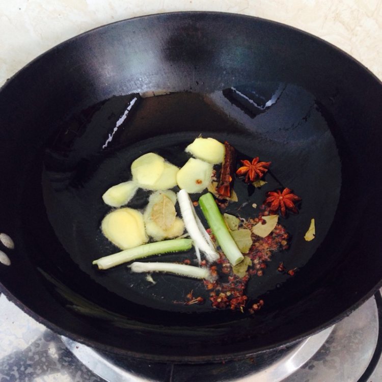 卤味鸡腿步骤2