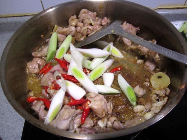 小炒鸡腿肉#多效护理步骤8