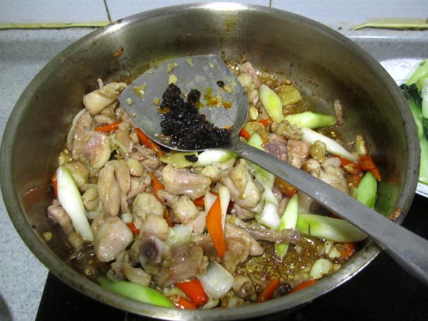 小炒鸡腿肉#多效护理步骤9