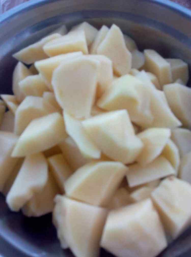 鸡腿炖土豆步骤3