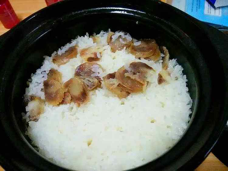 鸡腿香菇煲仔饭步骤5