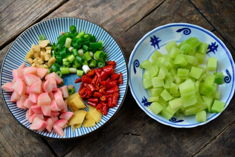 泡菜鸡丁步骤5