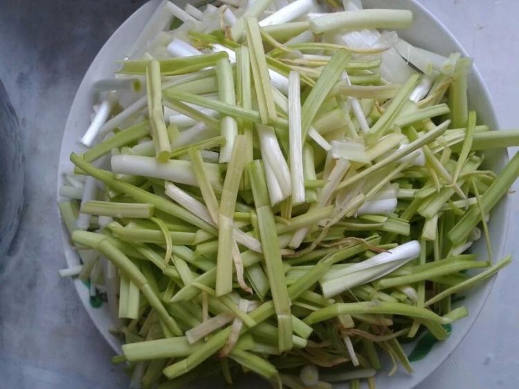 蒜黄蘑菇鸡腿步骤5