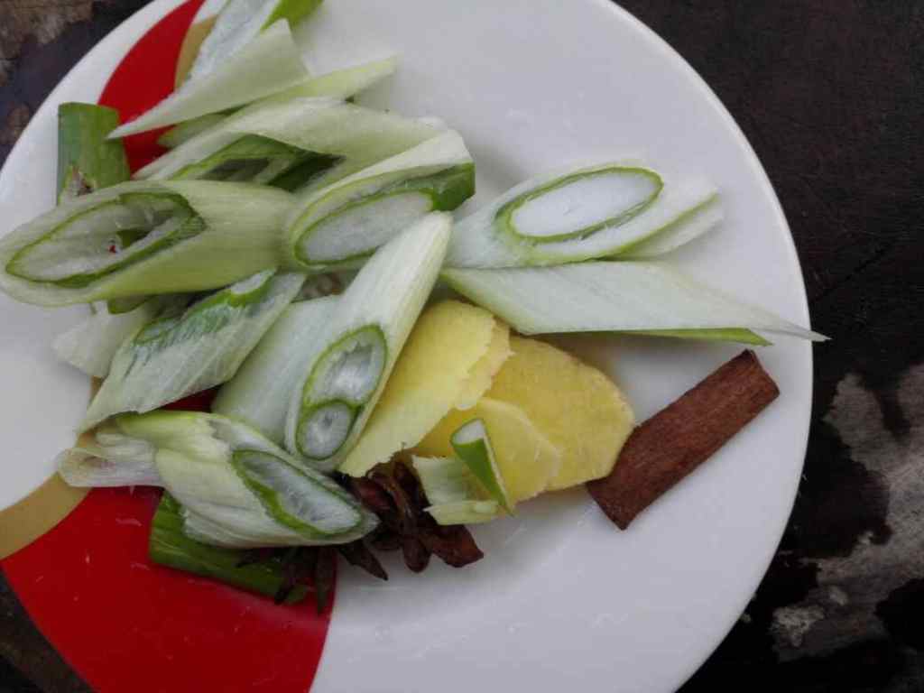 鸡肉炖土豆胡萝卜步骤5