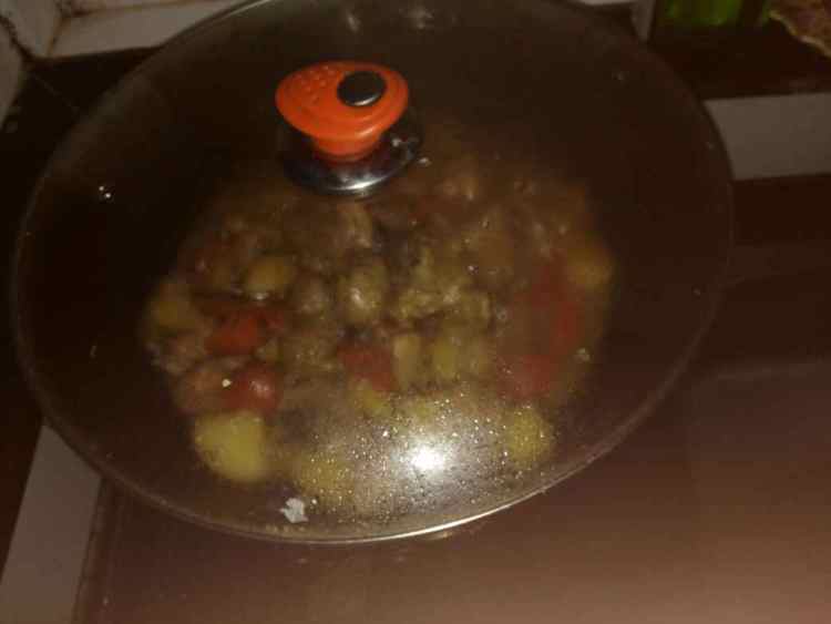 鸡肉炖土豆胡萝卜步骤11