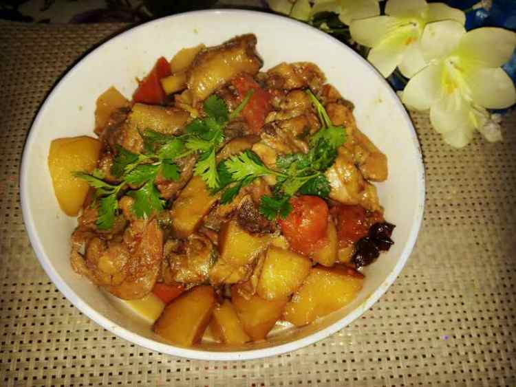鸡肉炖土豆胡萝卜步骤12