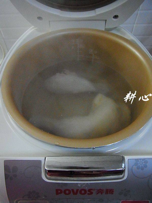 西兰花萝卜鸡汤步骤6