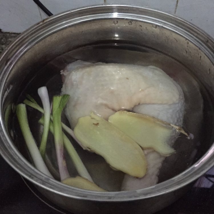 香辣红油鸡腿步骤2