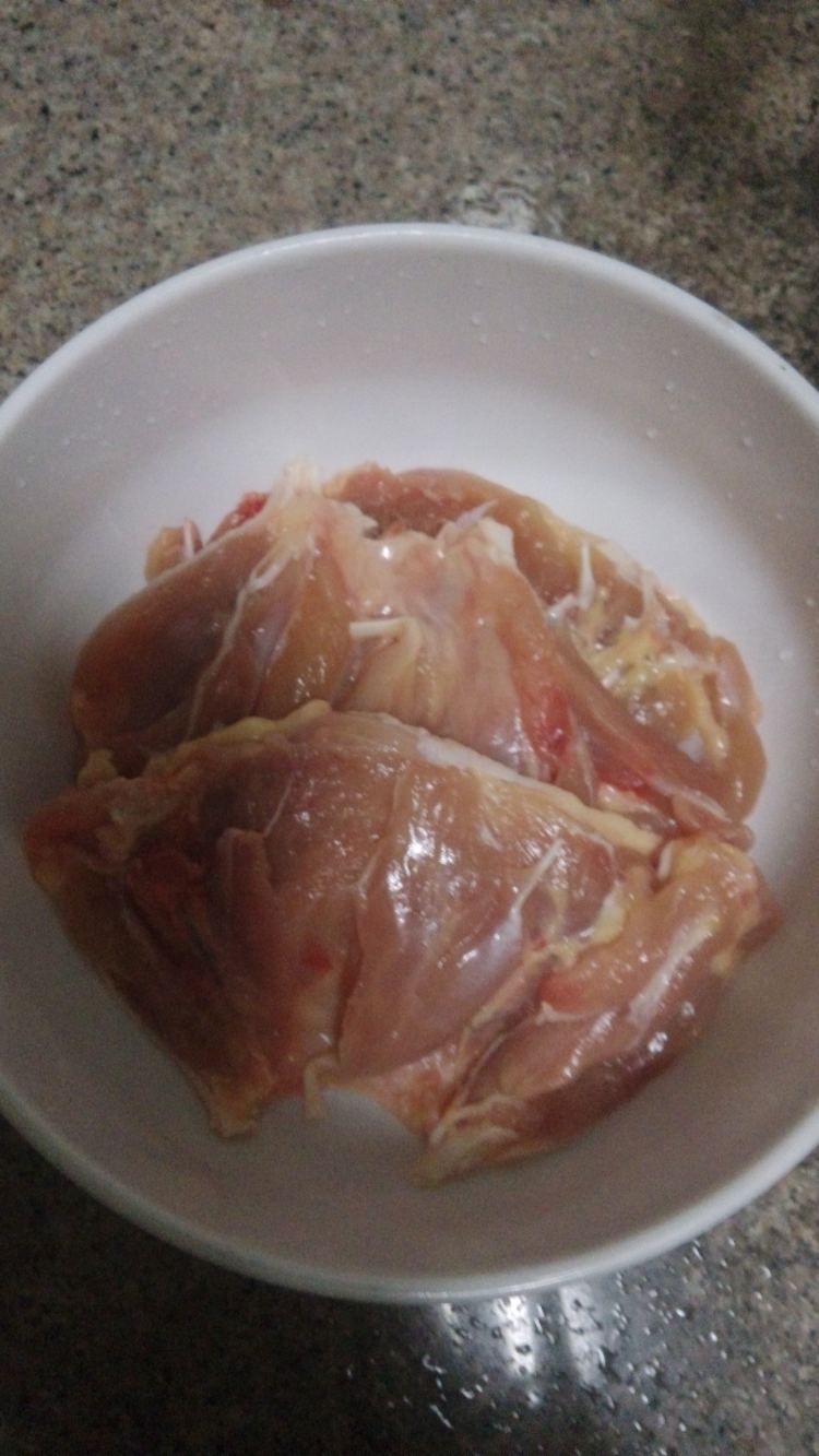 黑椒鸡腿汉堡步骤3