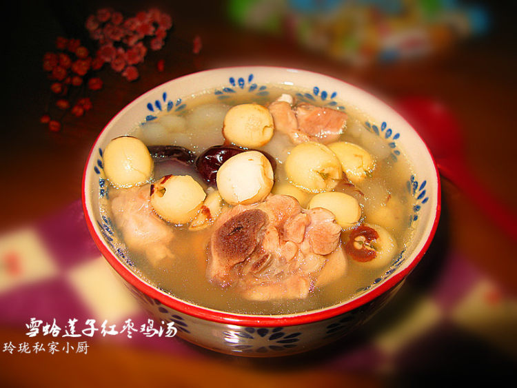 雪蛤莲子红枣鸡汤步骤7