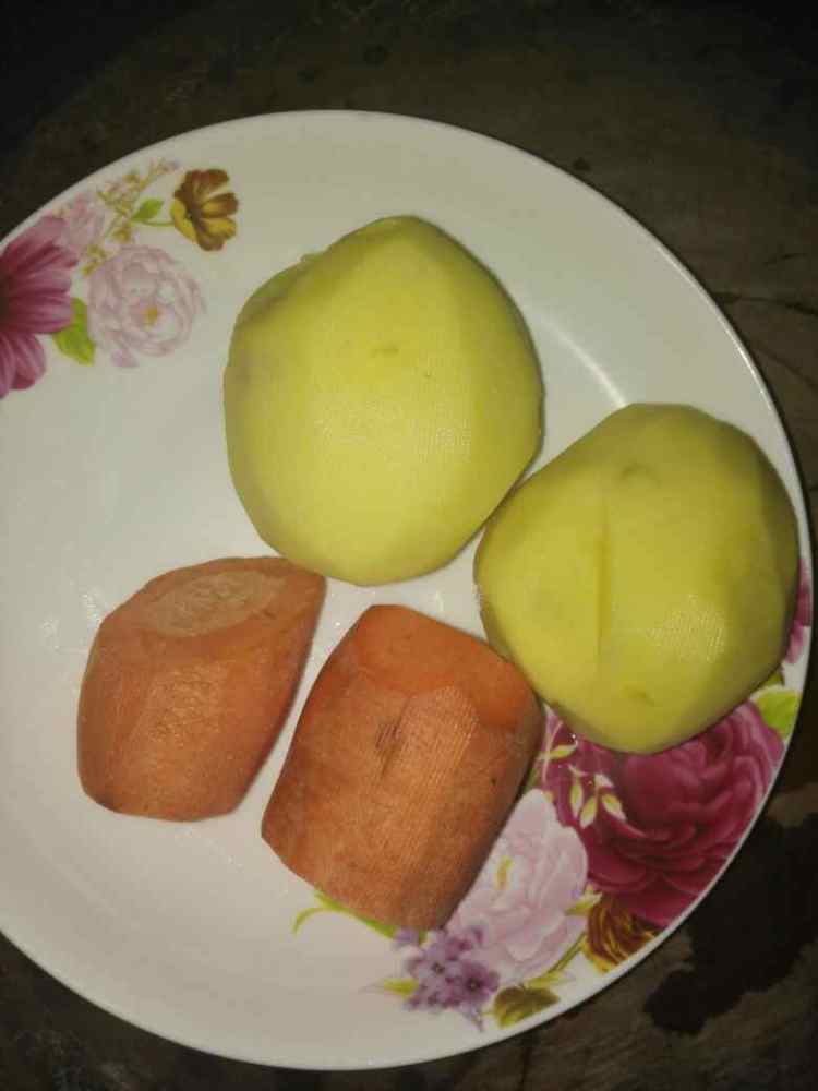 鸡腿炖土豆胡萝卜步骤4