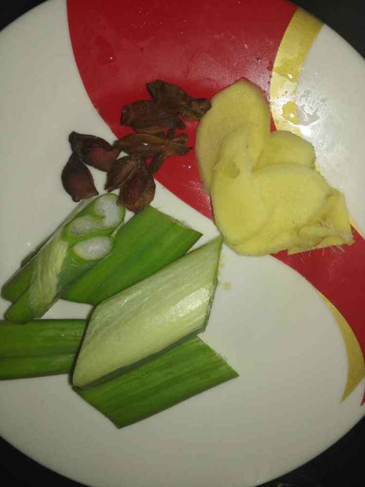 鸡腿炖土豆胡萝卜步骤6