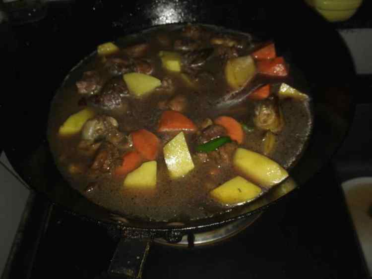 鸡腿炖土豆胡萝卜步骤10