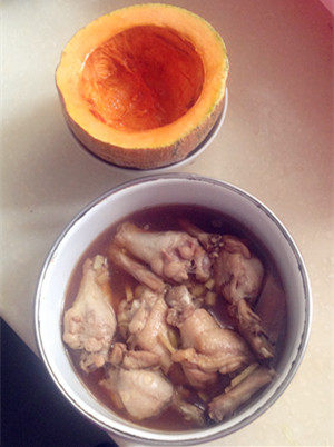 南瓜蒸鸡腿步骤7
