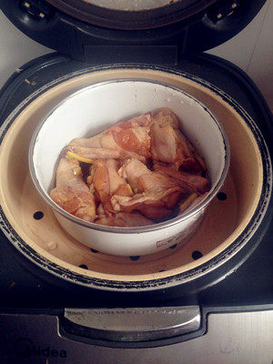 南瓜蒸鸡腿步骤4