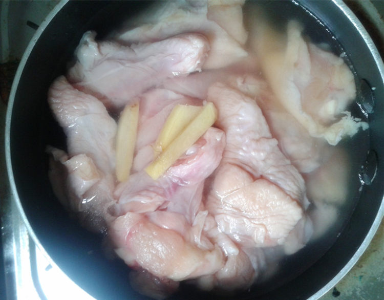 腐乳烧鸡腿步骤2