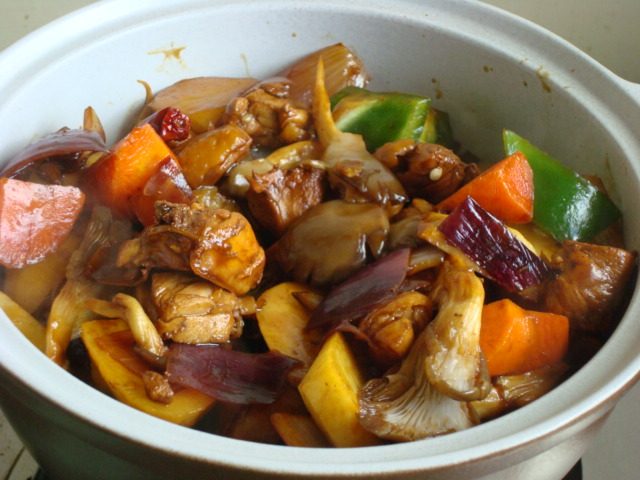 砂锅鸡腿炖萝卜土豆平步骤10