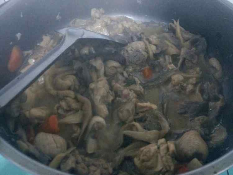 鸡腿炖鲜蘑步骤7
