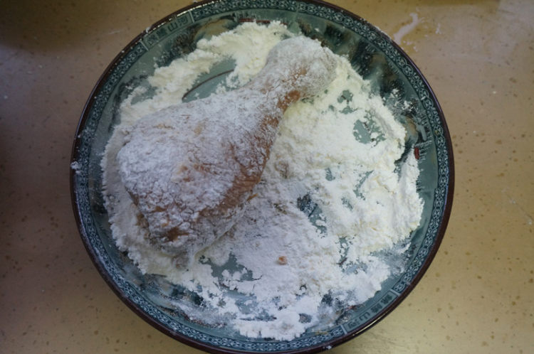 香脆炸鸡腿步骤8