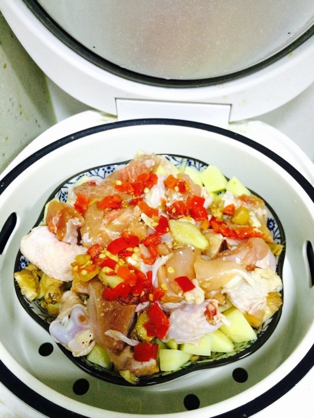 梅干菜蒸土豆鸡块步骤10