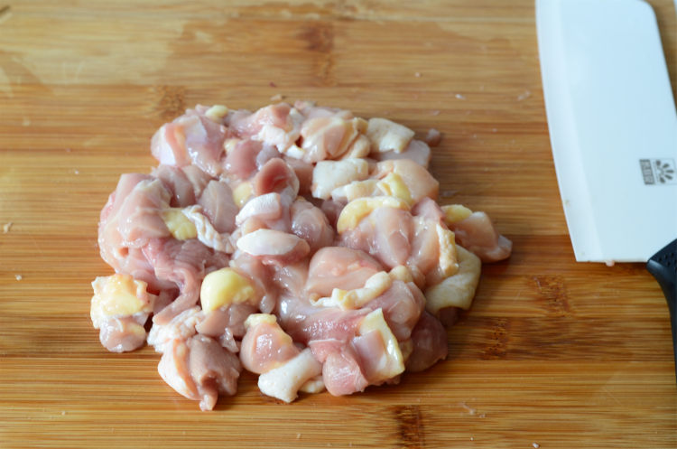 咖喱鸡肉煲仔饭步骤2