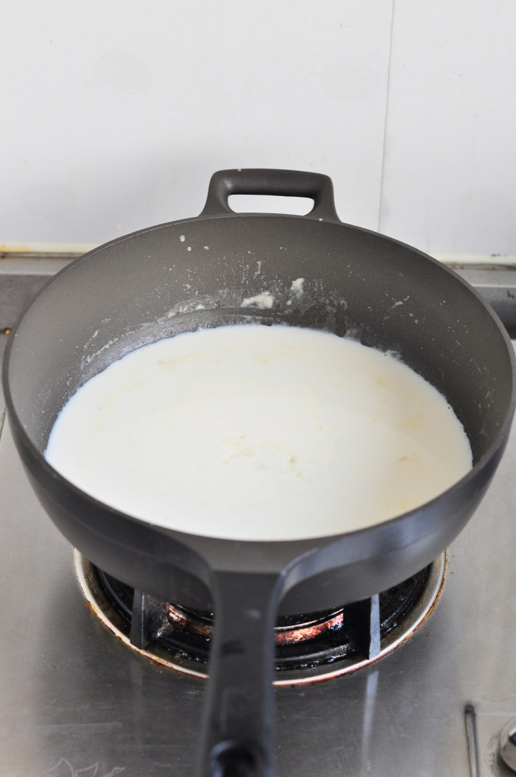 奶汁鸡肉蘑菇意面步骤9