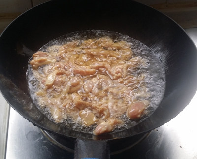秋葵炒鸡腿步骤4