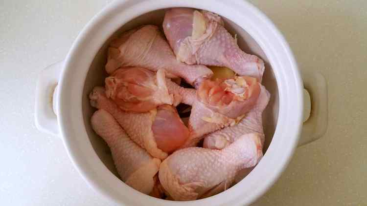 豉油炖鸡腿步骤4