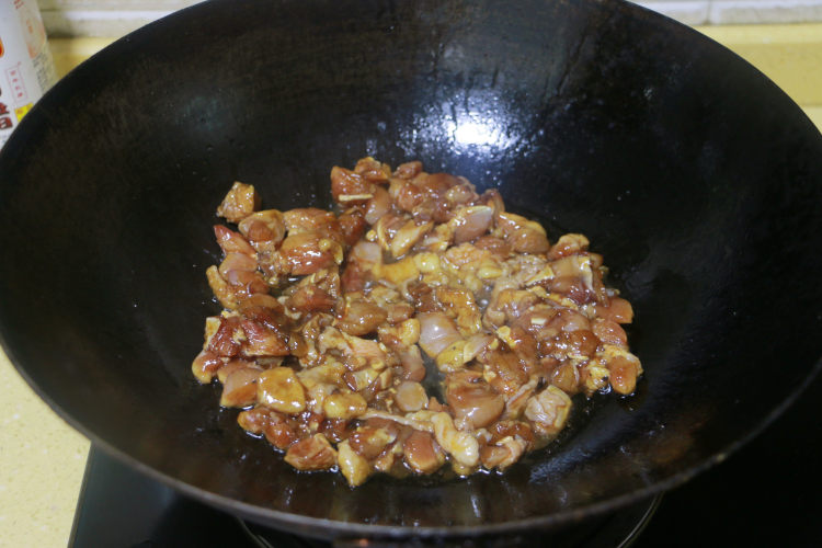 香菇鸡肉煲仔饭步骤12