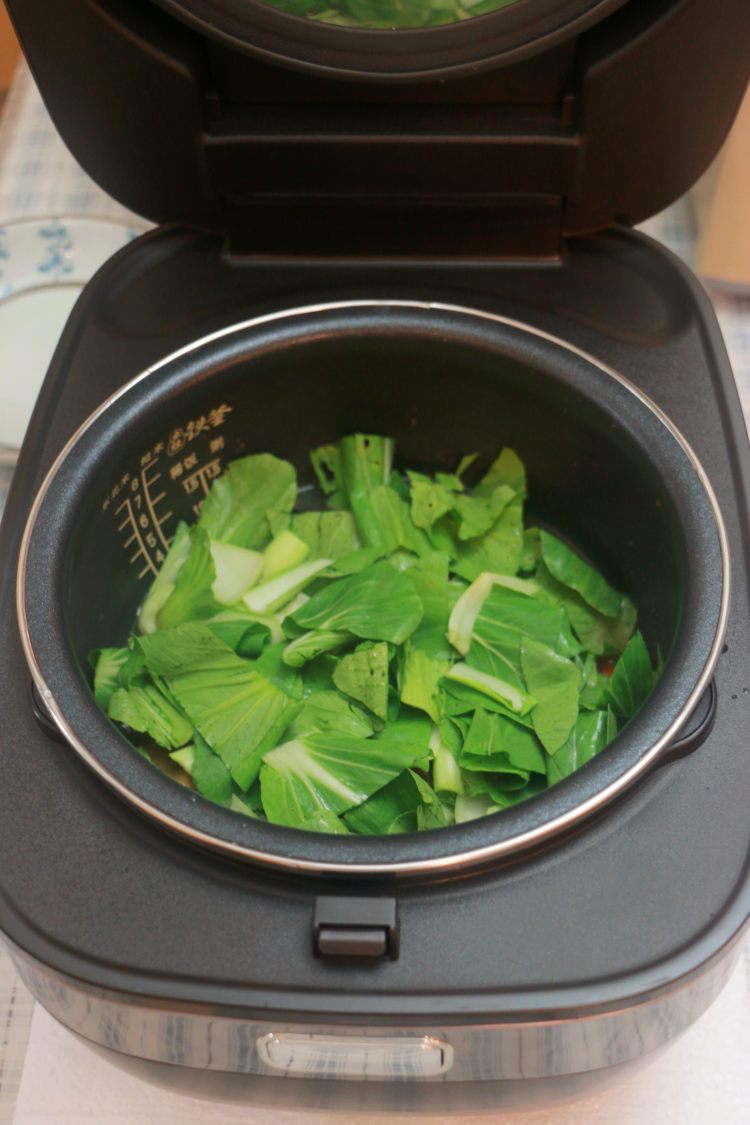 香菇鸡肉煲仔饭步骤16