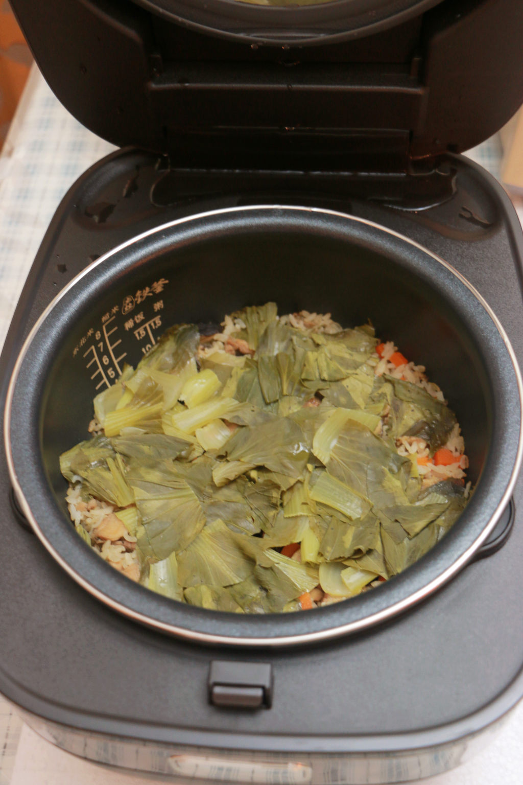 香菇鸡肉煲仔饭步骤19