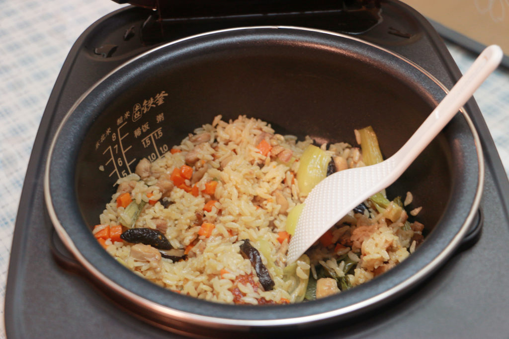 香菇鸡肉煲仔饭步骤21
