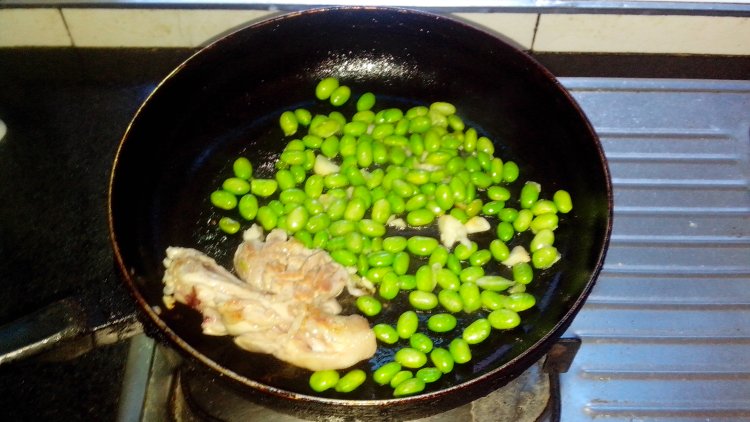 丝瓜毛豆鸡腿汤步骤5