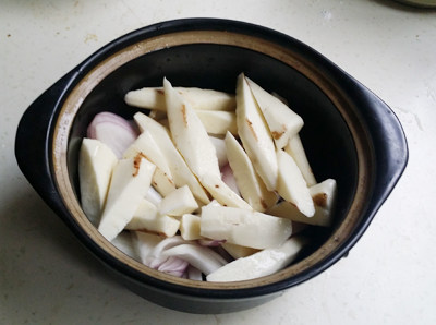 黑椒鸡腿煲步骤4