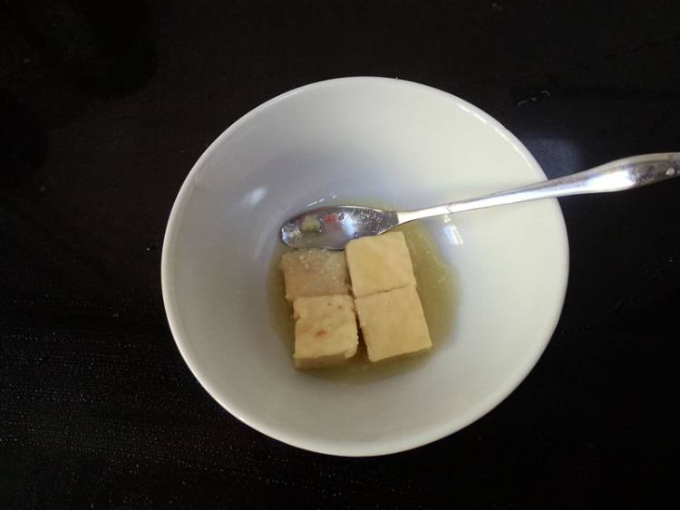 腐乳辣酱蒸鸡步骤3
