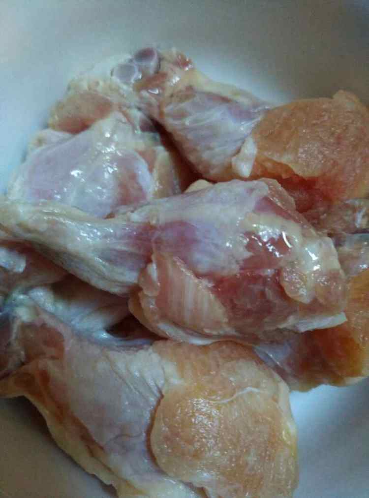 脆皮鸡腿步骤1
