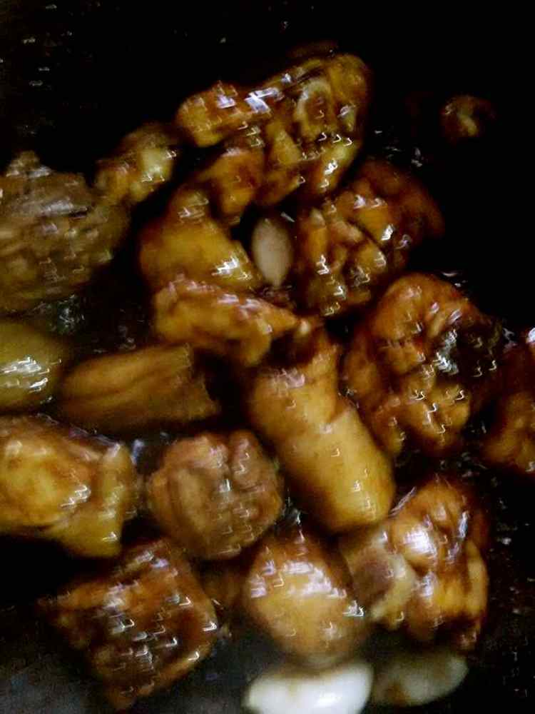 茶树菇烧鸡腿步骤4