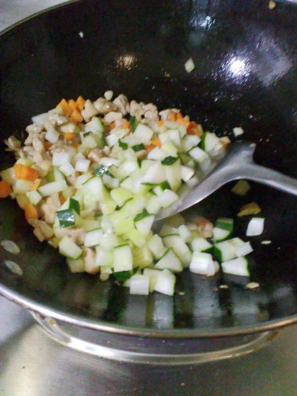 杂蔬腰果鸡丁步骤9