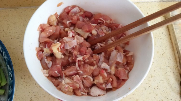香辣豇豆炒鸡丁步骤4