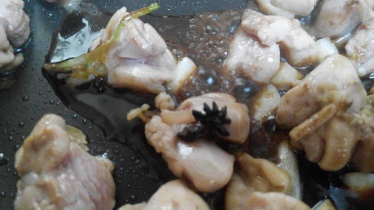 娃娃菜豆腐炖鸡步骤12