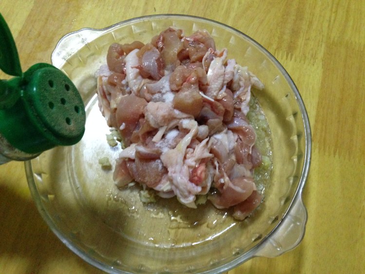 【手工美食】蒜末烧鸡步骤6