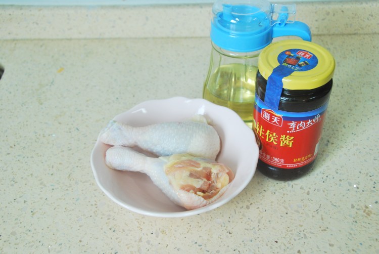 柱候酱鸡腿步骤1