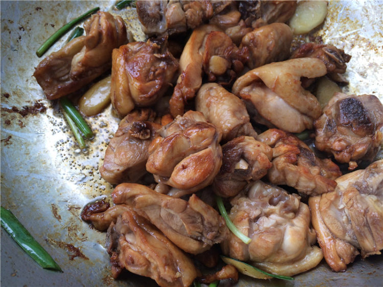 鸡腿烧土豆步骤11