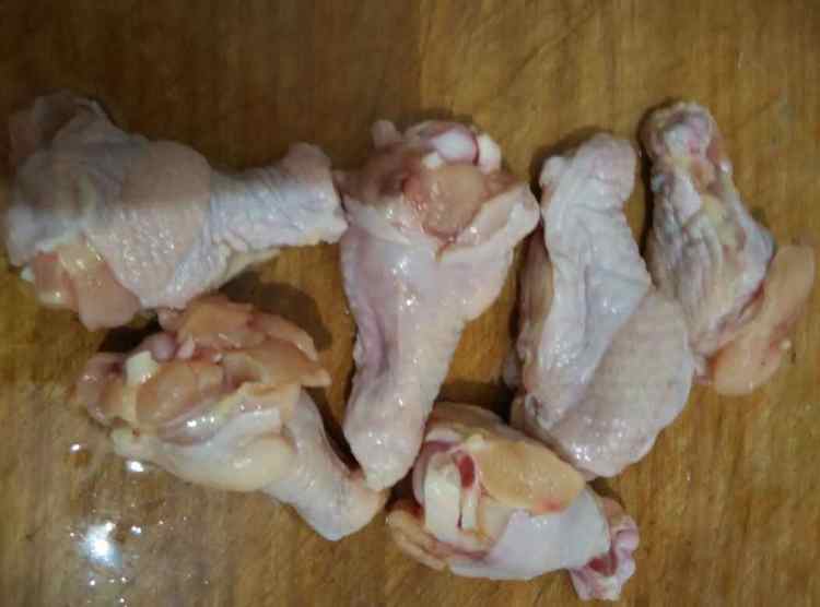 炖翅根步骤1
